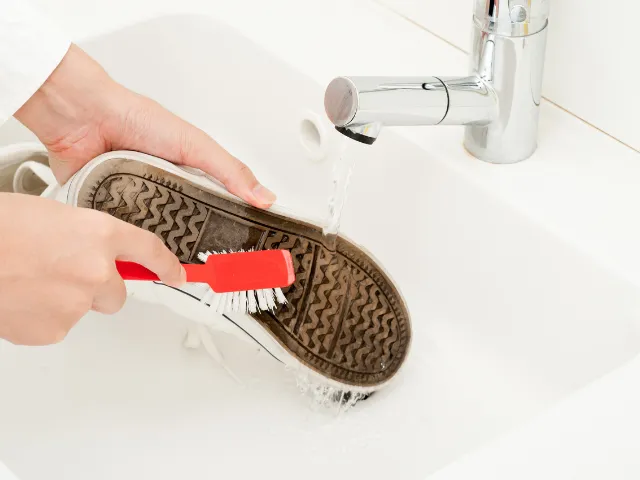 Modal 1 Juta, Usaha Cuci Sepatu