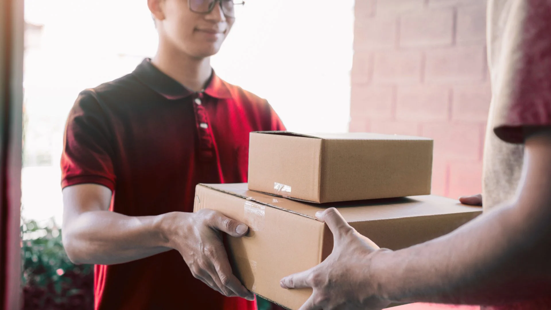 Cara pick up paket tanpa datang ke ekspedisi